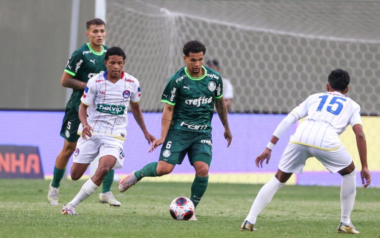 Palmeiras encara Oeste para decidir liderança do grupo na Copinha
