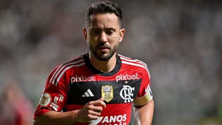 Bahia oferece salário milionário e está confiante pela contratação de Everton Ribeiro