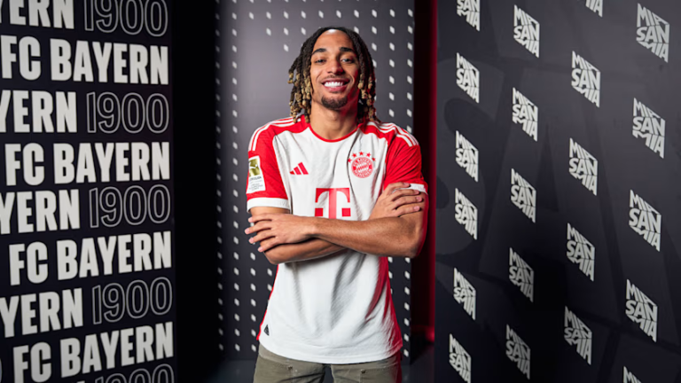 Bayern anuncia a contratação de novo lateral direito