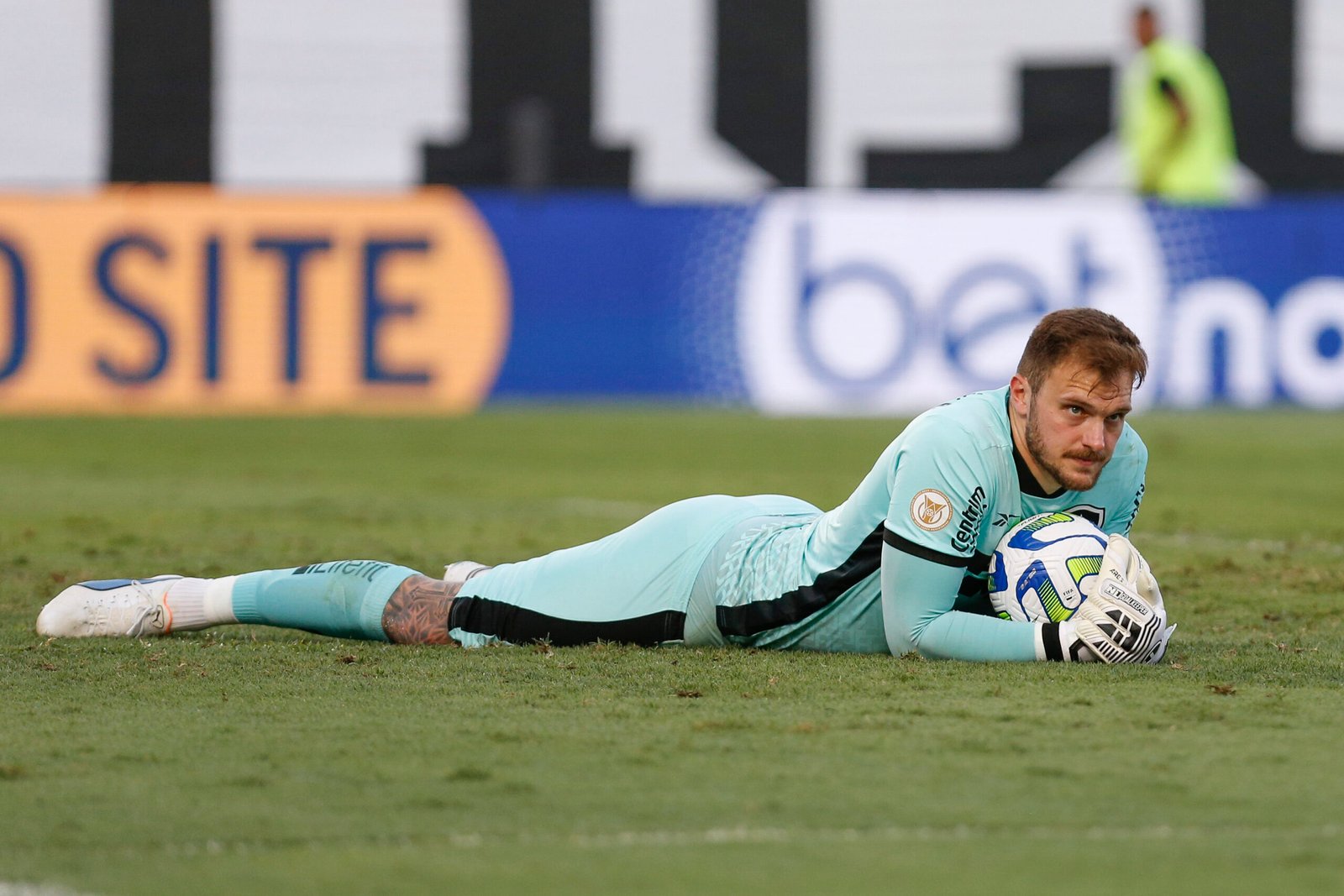 Venda de Lucas Perri ao Lyon renderá valor milionário ao São Paulo