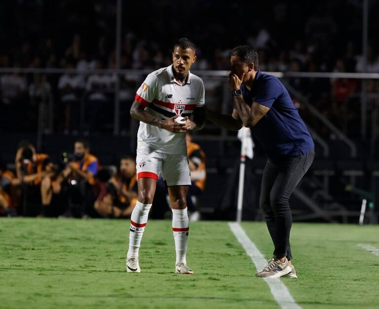 Técnico do São Paulo avalia vitória sobre o Athletico-PR pelo jogo de ida das quartas da Copa do Brasil Sub-17