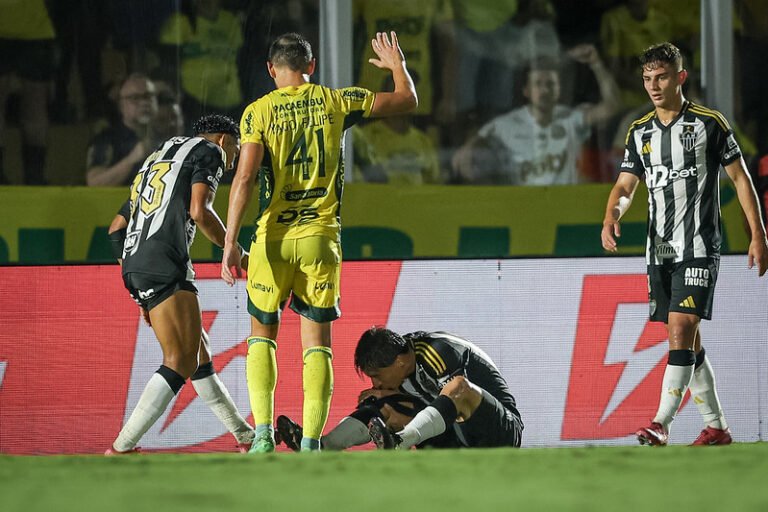 Após deixar duelo diante o Mirassol com dores, Atlético confirma lesão óssea de Alan Franco
