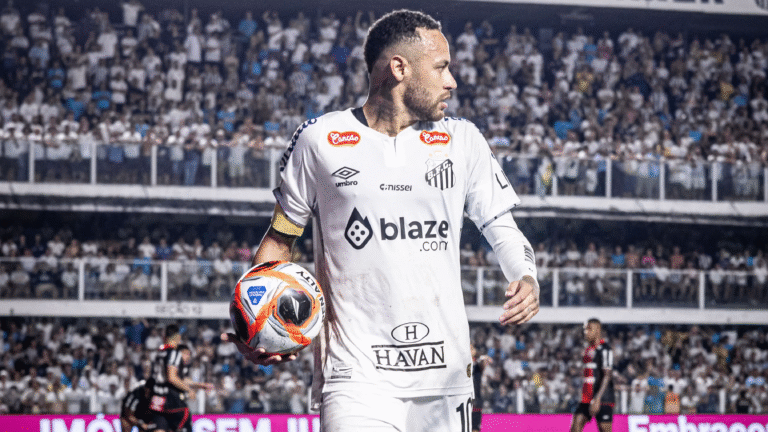 Neymar publica escalação do Santos com mudanças e gera polêmica