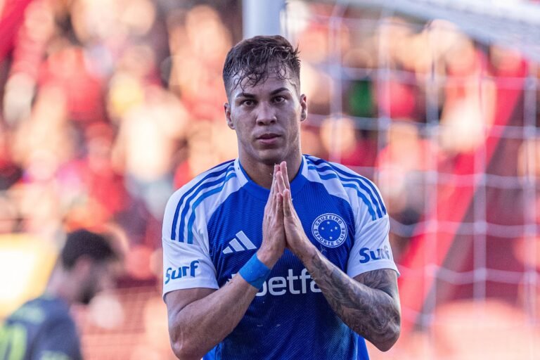 Kaio Jorge destaca retorno da confiança no Cruzeiro e elogia torcida celeste