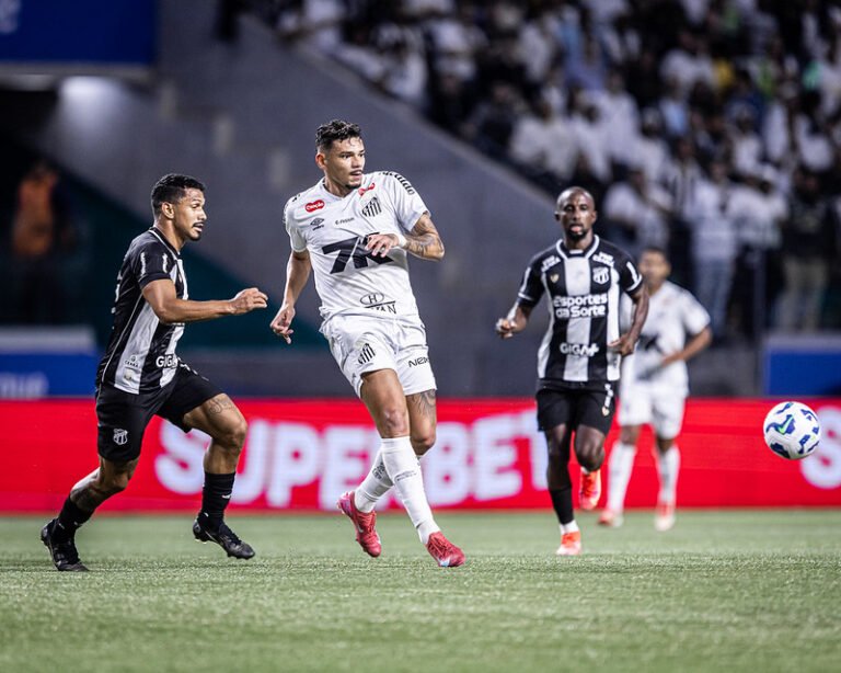Mais um jogo feio do Santos em campo, com linda festa na arquibancada
