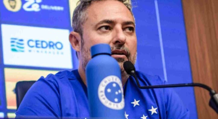 De saída do Cruzeiro, Alexandre Mattos se aproxima do Santos