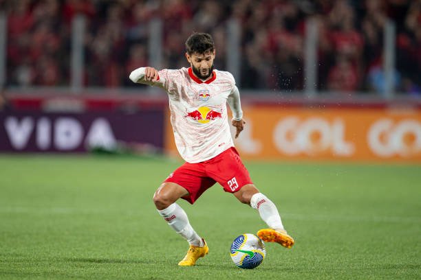 Palmeiras faz oferta milionária por Juninho Capixaba