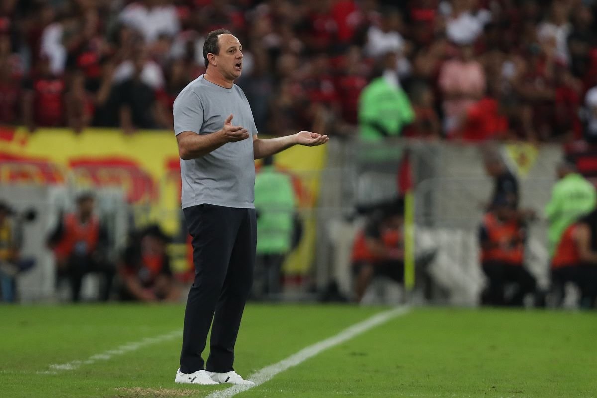 Rogério Ceni tenta primeira vitória na carreira como treinador contra o Flamengo