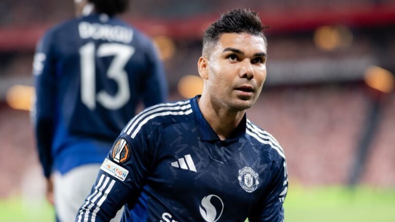 Casemiro vive reviravolta e deve permanecer no Manchester United