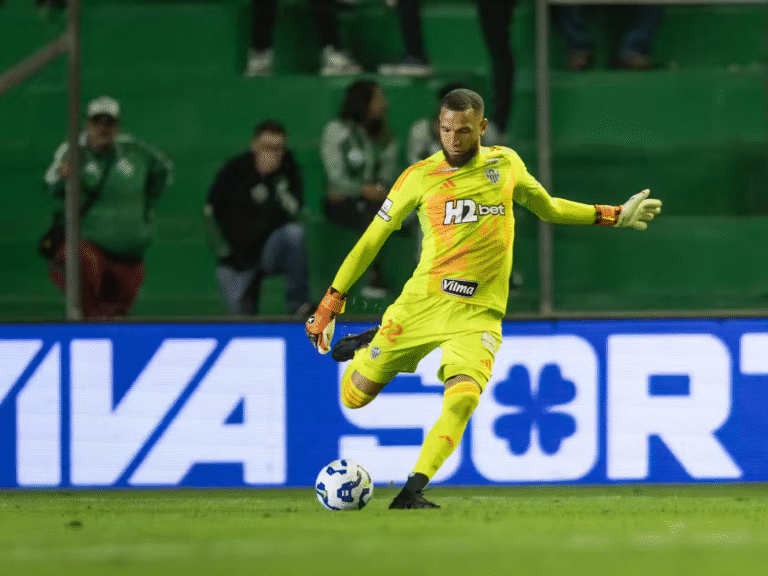 Everson destaca atuação individual e valoriza vitória fora de casa no Brasileirão
