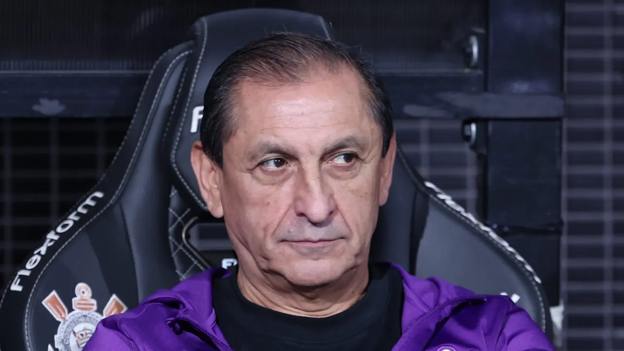Após saída do Corinthians, Ramón Díaz é procurado pelo Al-Hilal para substituir Jorge Jesus