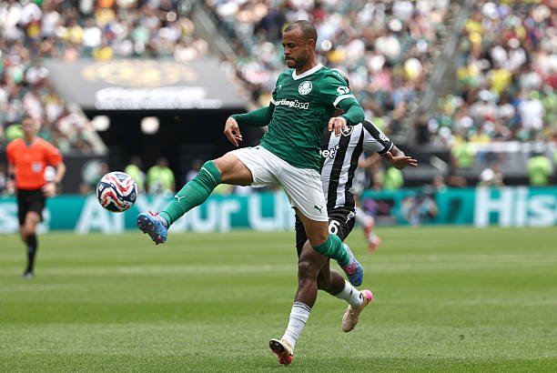 Palmeiras não vai contratar substituto para Mayke