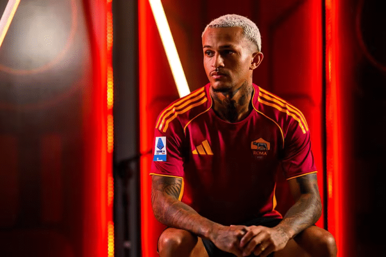 Wesley se impressiona com torcida da Roma e compara: “Me lembra a do Flamengo”