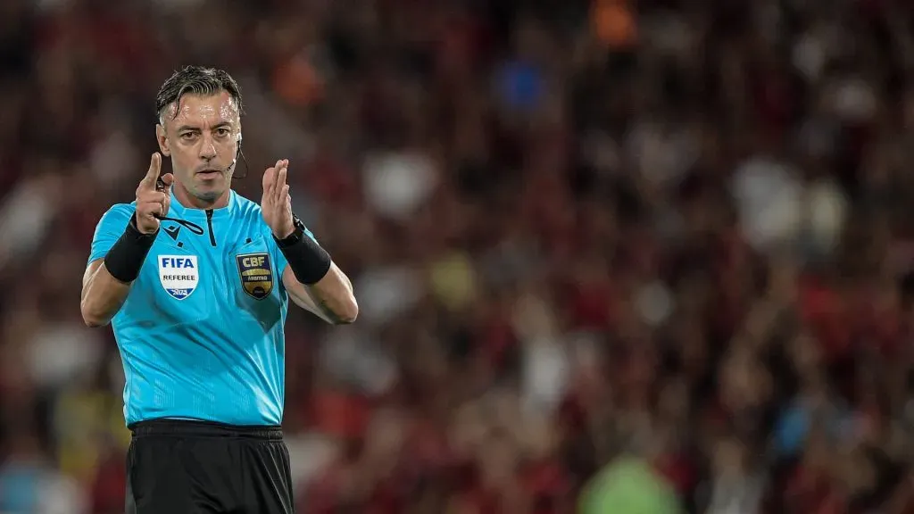 Presidente do Atlético-MG revela insatisfação com árbitro escalado contra o Flamengo: “Errou muito”