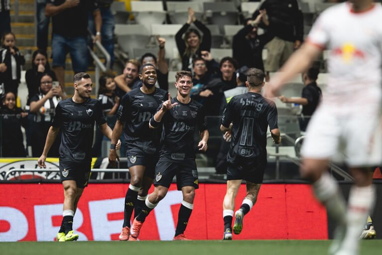 Cuca festeja resultado e destaca aproveitamento do Atlético como mandante