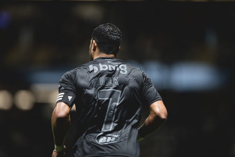 Hulk ressalta importância do Brasileirão e comenta chances desperdiçadas pelo Atlético