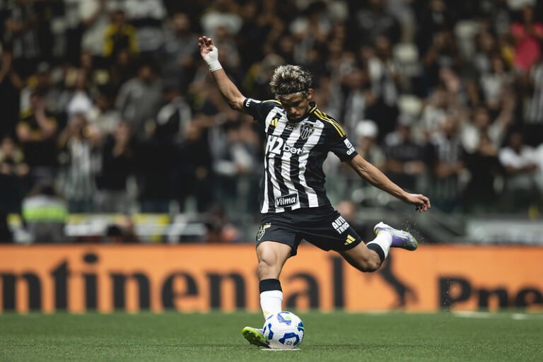 Al-Taawoun demonstra interesse na contratação de Gustavo Scarpa, do Atlético