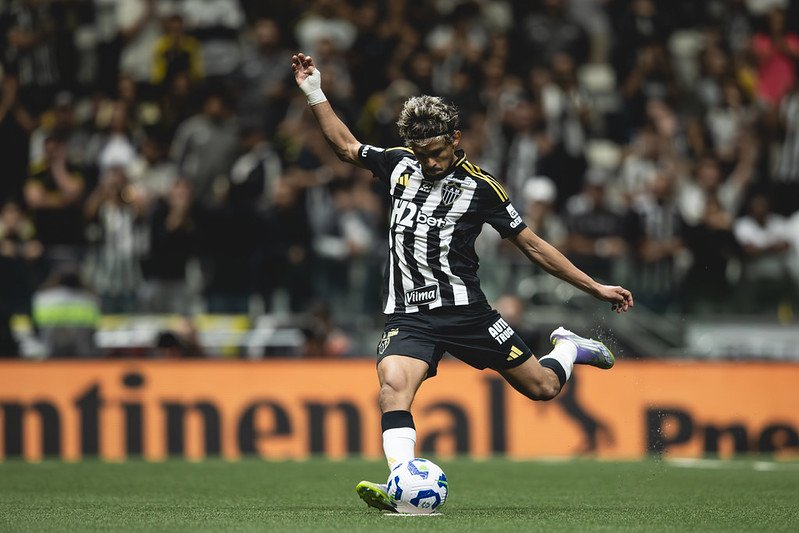 Al-Taawoun demonstra interesse na contratação de Gustavo Scarpa, do Atlético