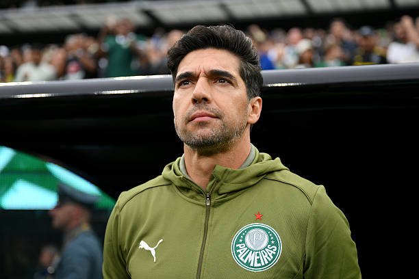 Abel Ferreira desconversa sobre renovação de contrato com o Palmeiras