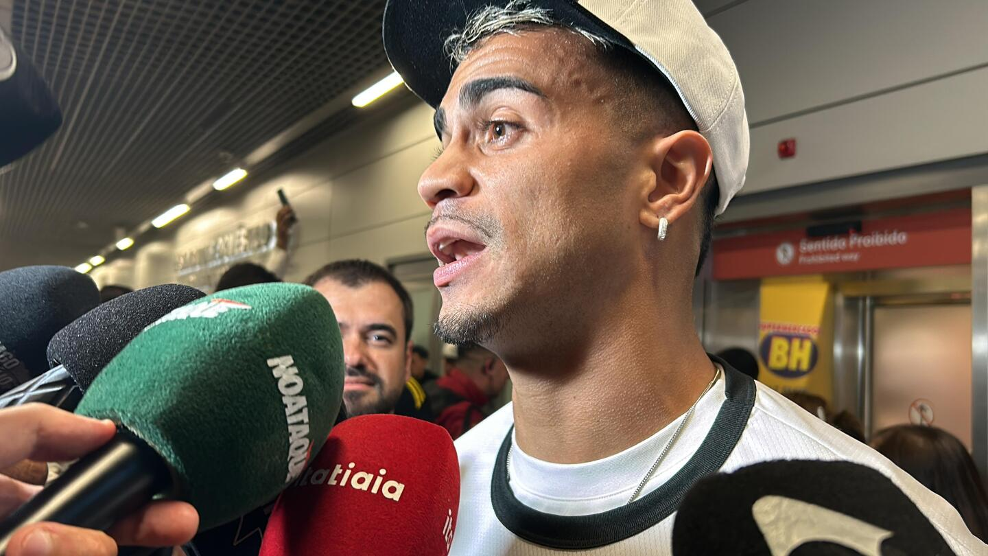 “Vou dar a vida em campo”: Reinier desembarca em BH para assinar com o Atlético-MG