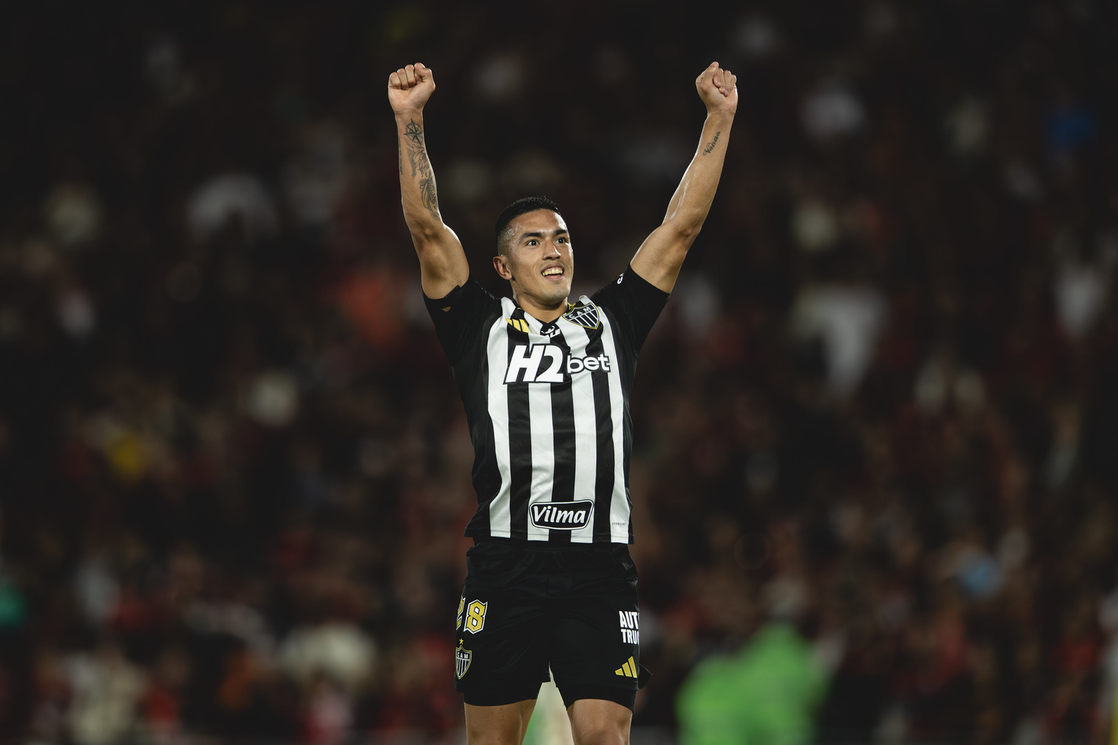 Cuello comemora gol marcado após voltar de lesão, e dedica vitória à Cuca e seu irmão