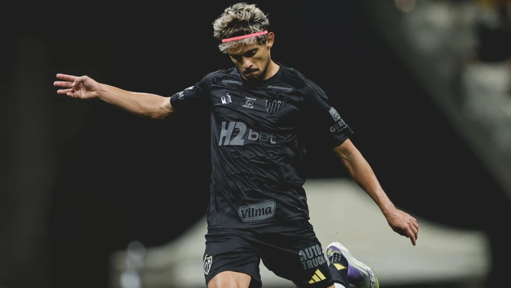 Técnico de clube saudita confirma pedido por Gustavo Scarpa, do Atlético-MG
