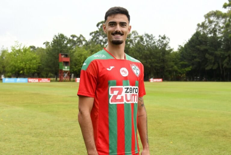 Portuguesa anuncia atacante formado no Inter e que estava no futebol espanhol, conheça